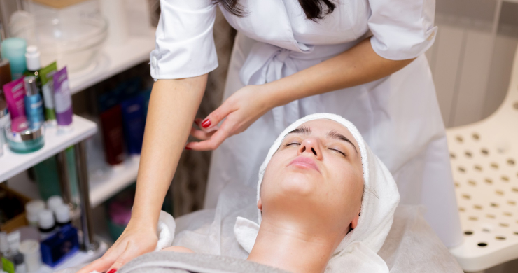 Relaxing spa facial session at Rich Cuts salon AECS Layout Bangalore for radiant skin
